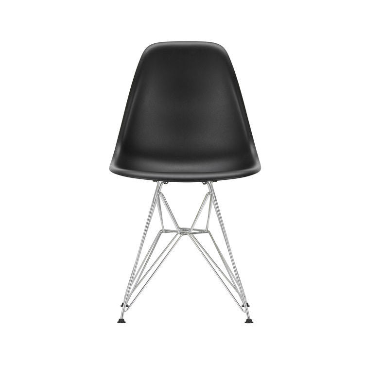 Eames Plastic Side Chair