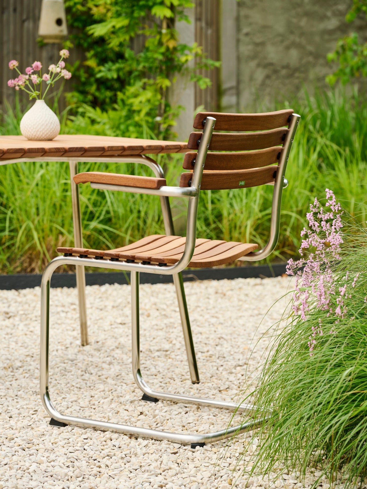 Ambientefoto Interior Design Outdoor Stuhl von Thonet in Hamburg
