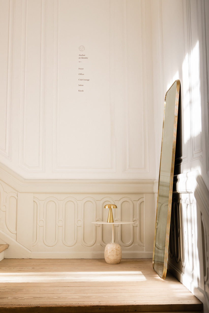 AndTradition &Tradition Lato Beistelltisch in Lacquered Oak & Crema Diva Marmor