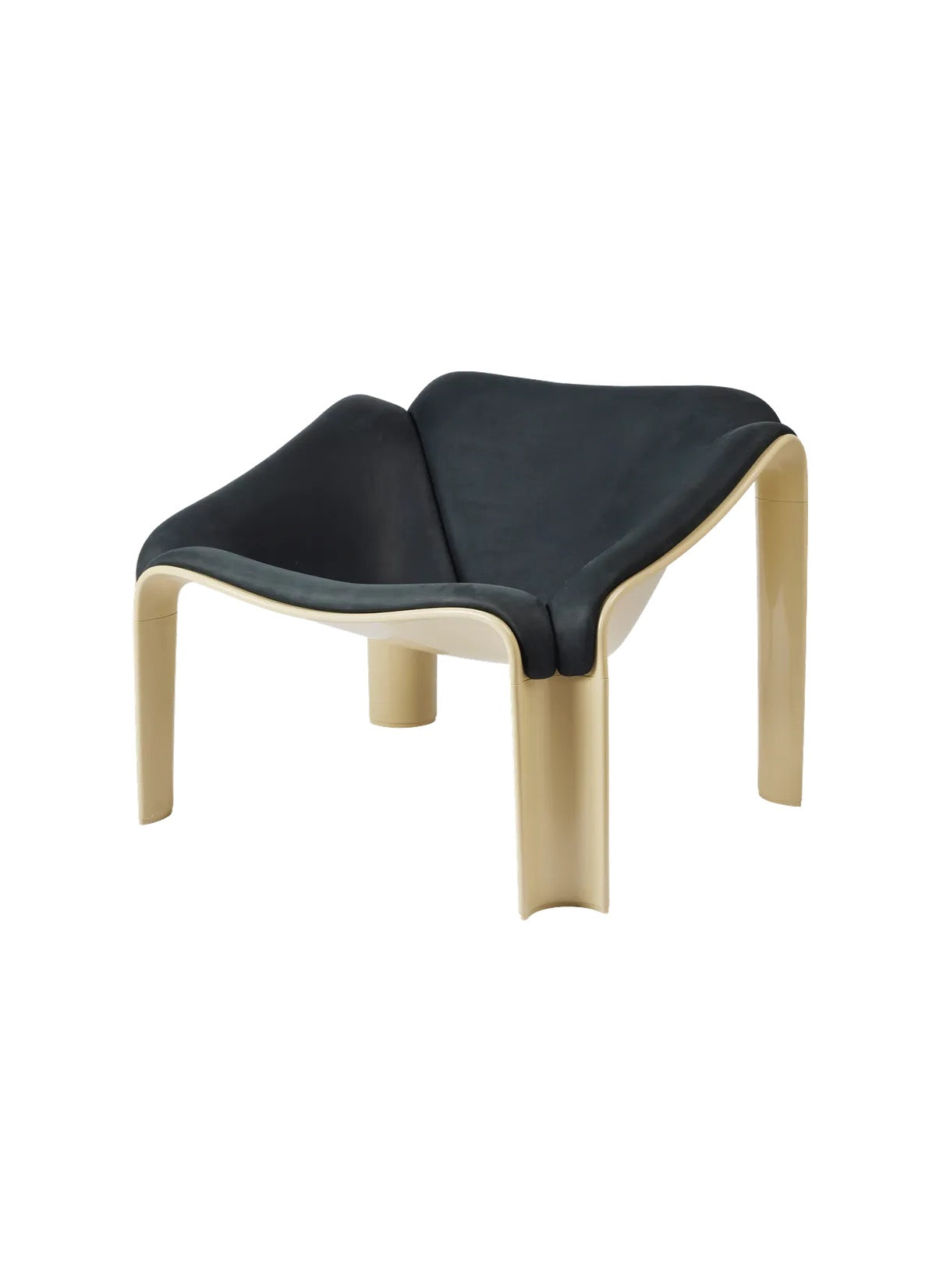 F300 Lounge Chair