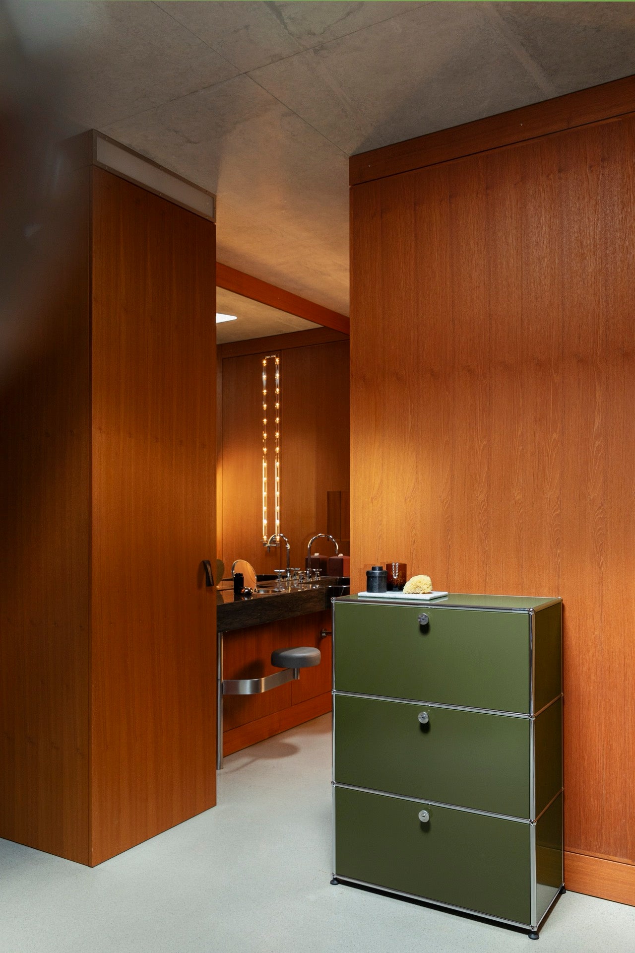 Highboard