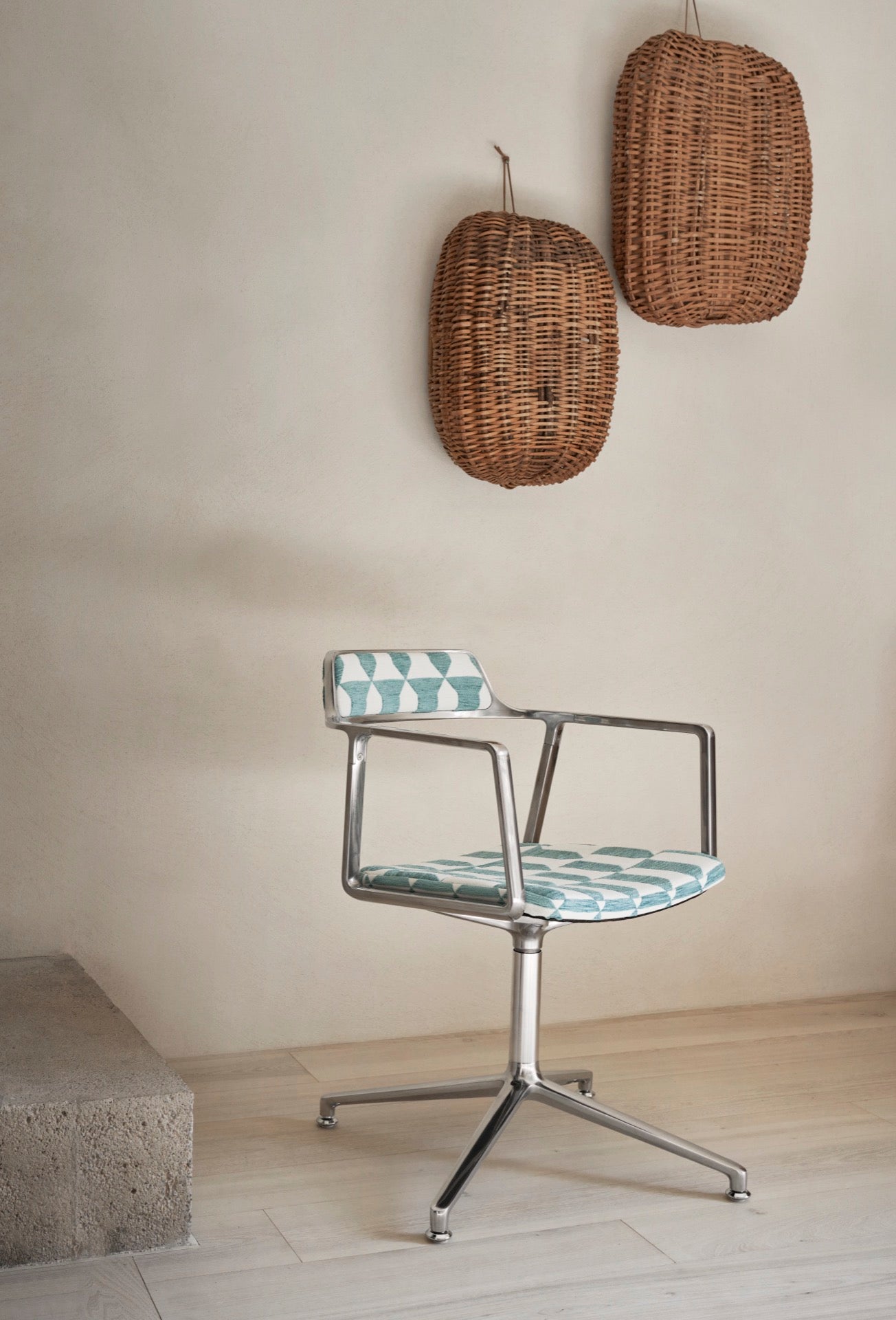 Swivel Chair | Lagrasse