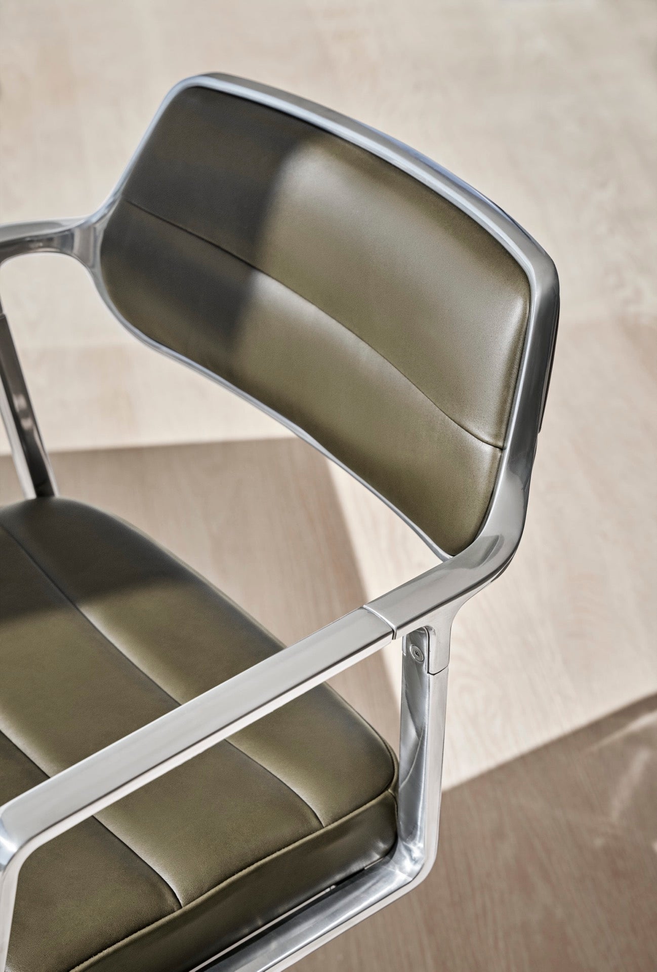 Swivel Chair | 453+