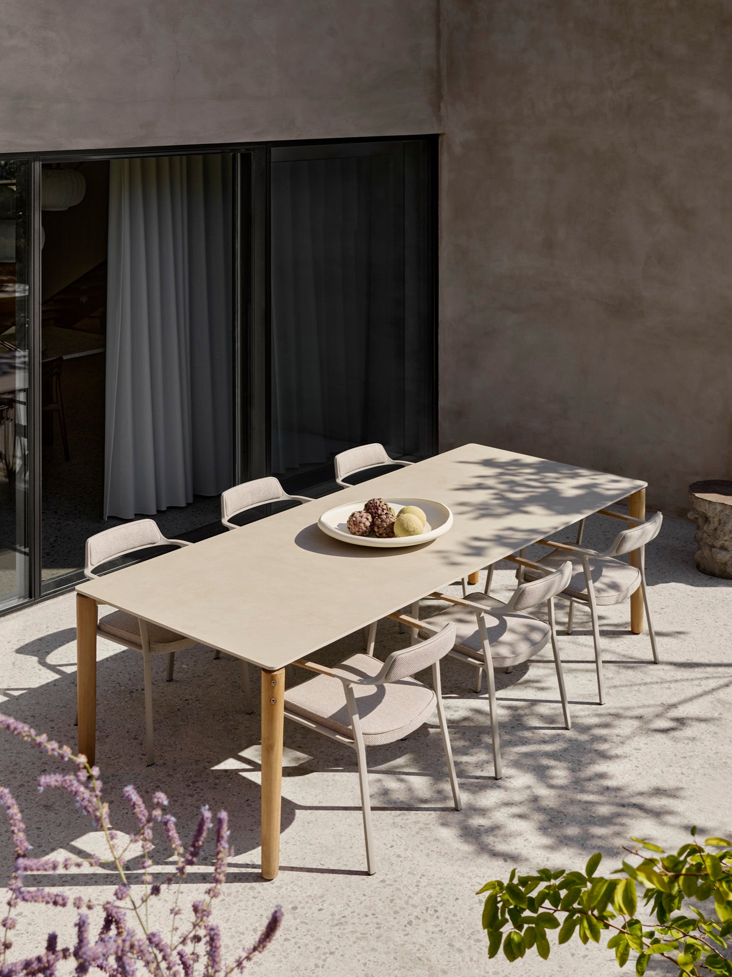 Open-Air Table