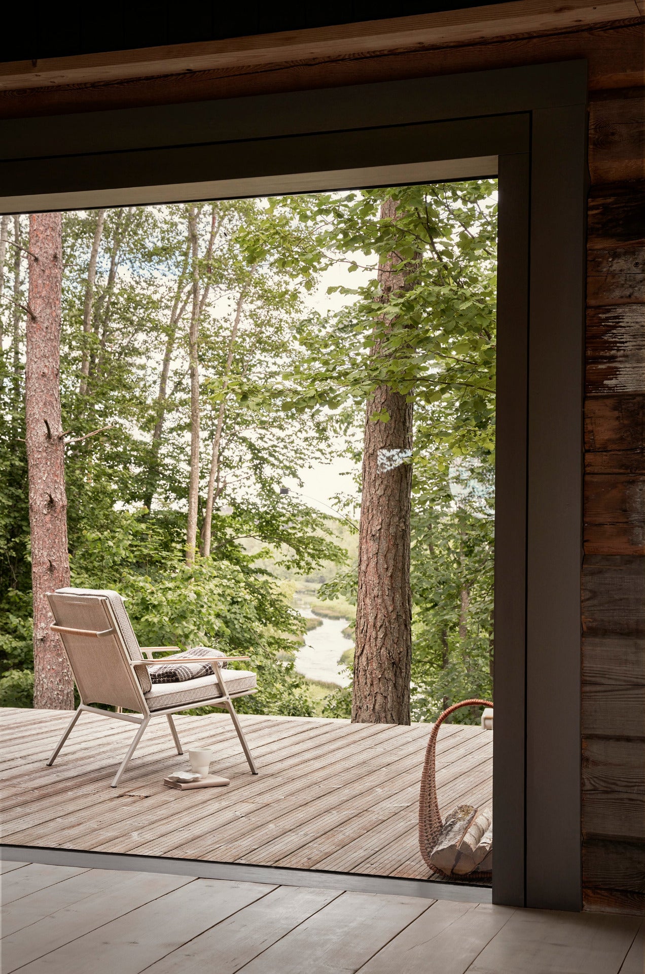 Open-Air Lounge Chair