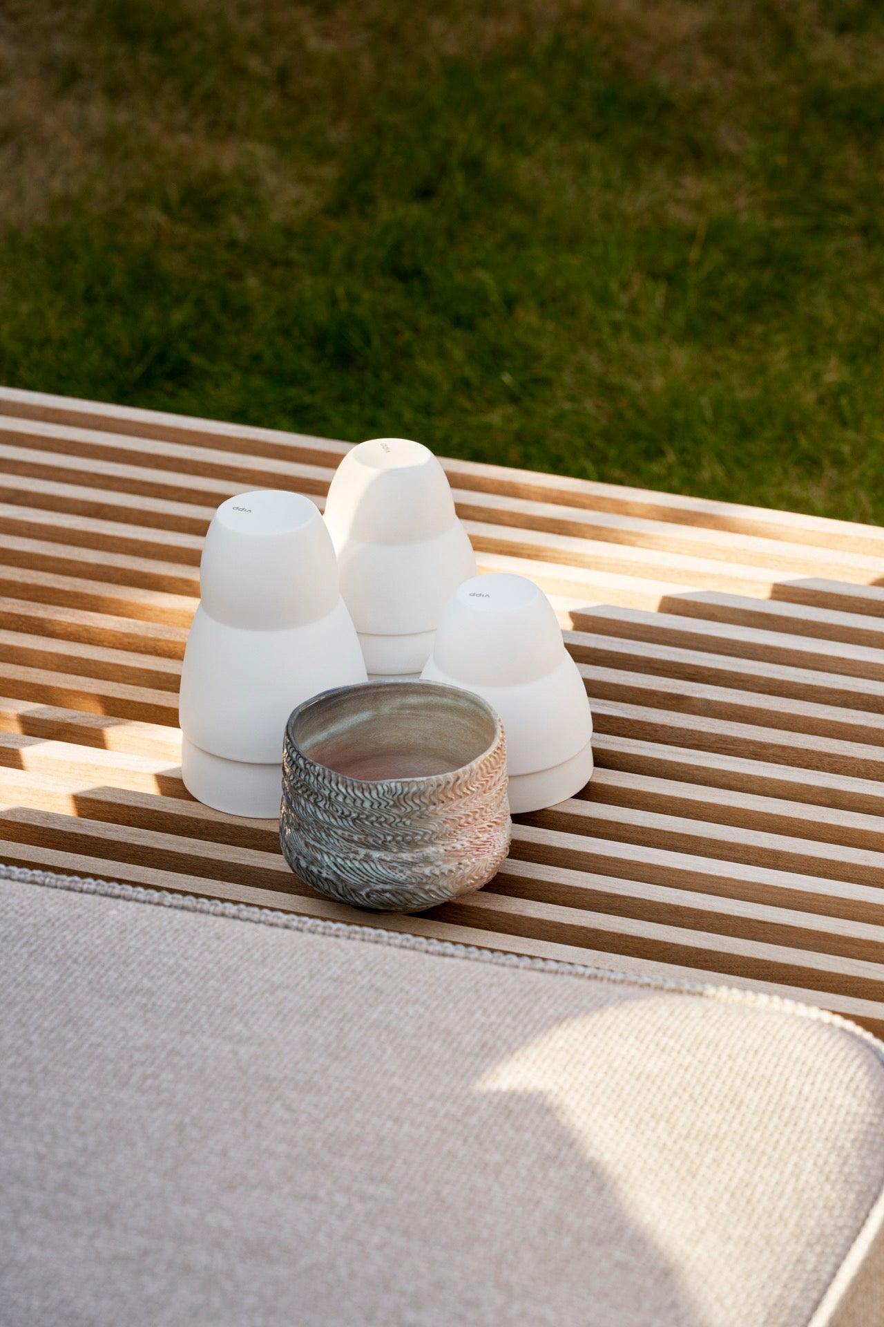 Open-Air Sofa Table End