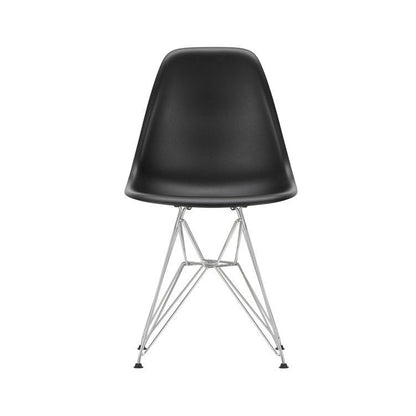 Eames Plastic Side Chair