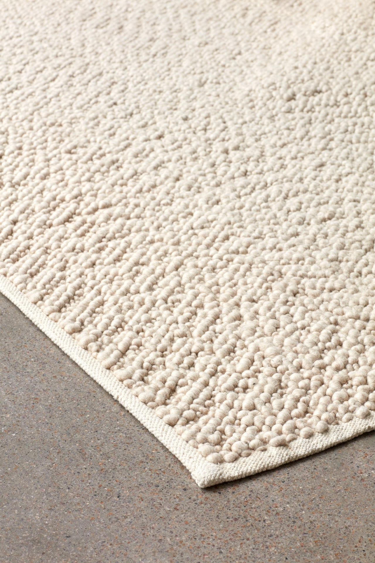 Gravel Rug Ivory