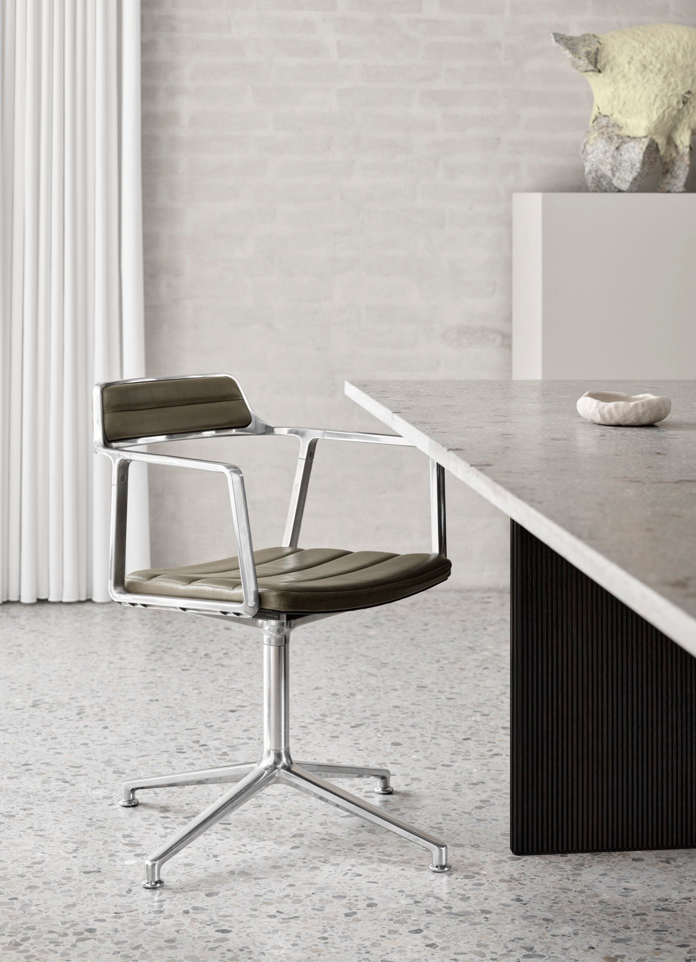 Swivel Chair | 452