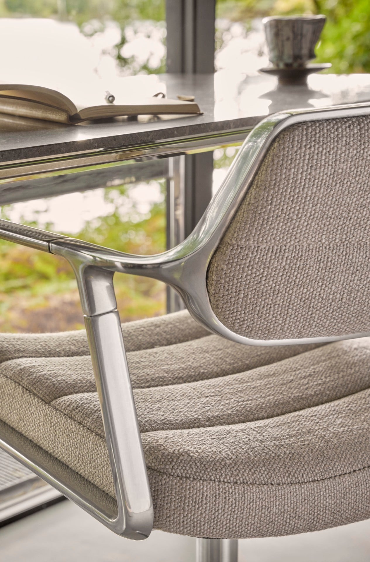 Swivel Chair | 453+