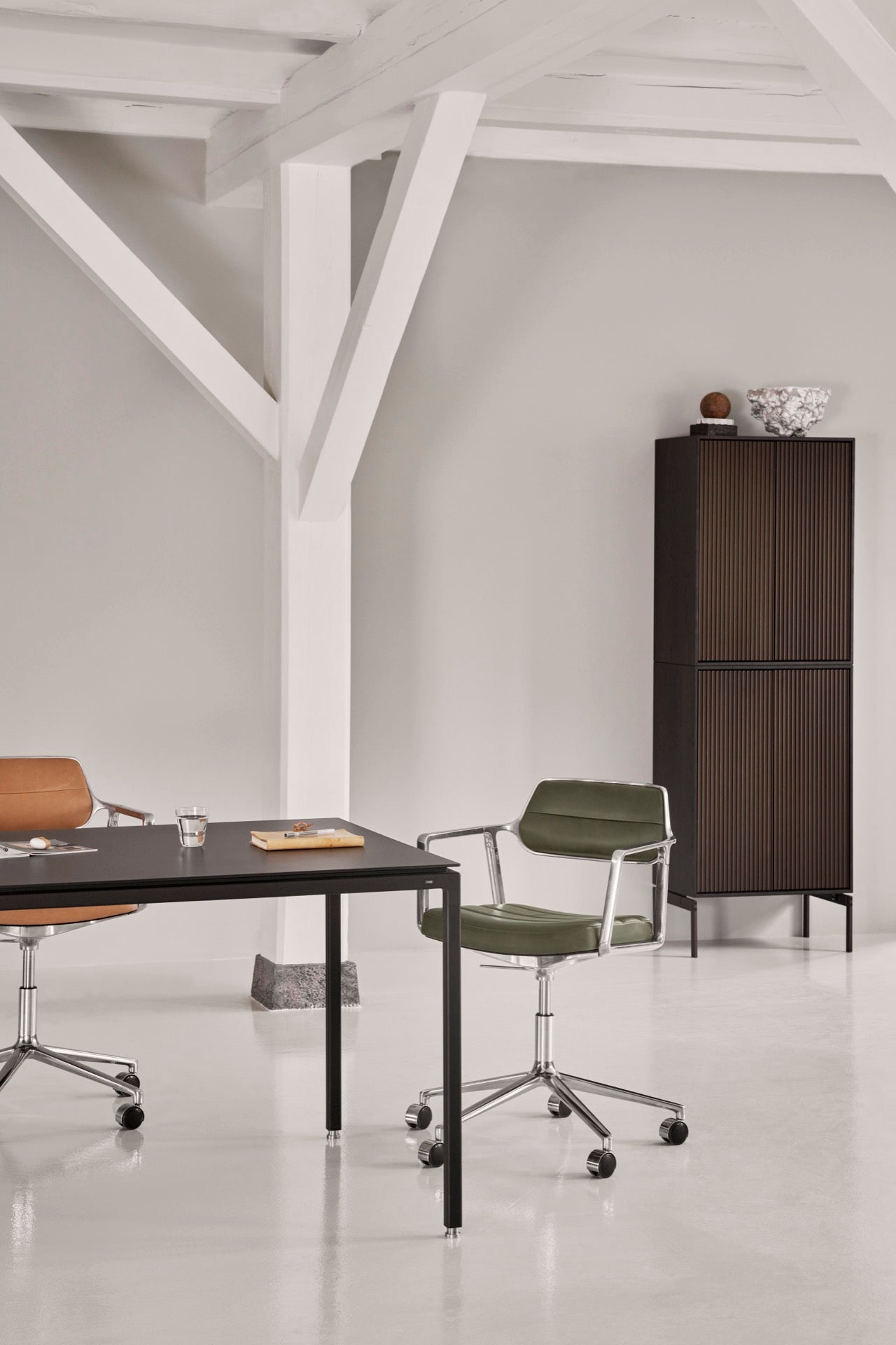 Swivel Chair | 453+