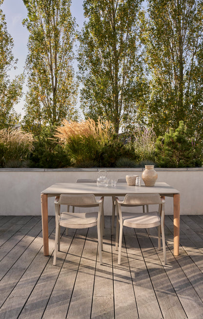 Open-Air Table
